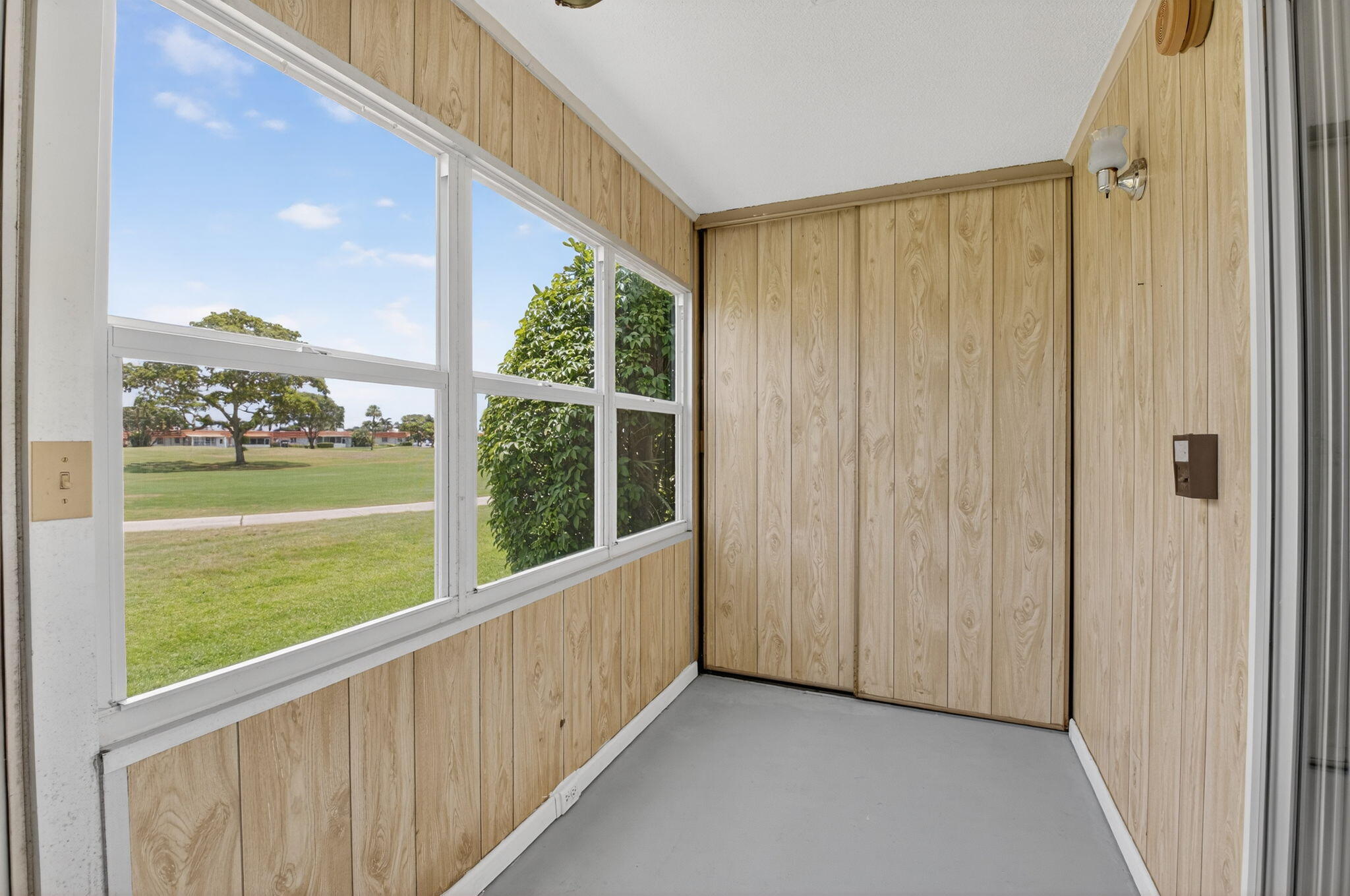 KINGS POINT TUSCANY CONDOS - Residential