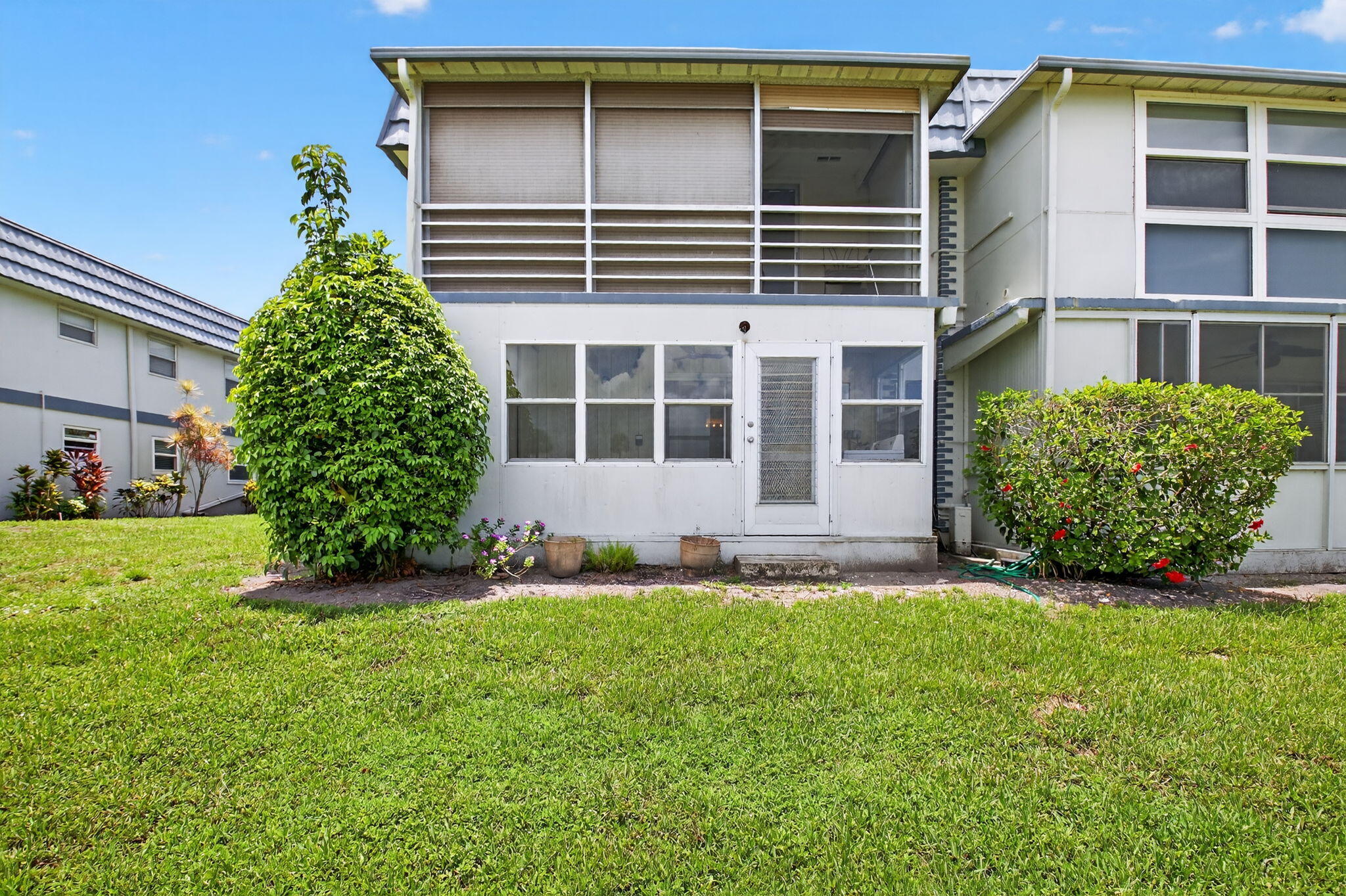 KINGS POINT TUSCANY CONDOS - Residential