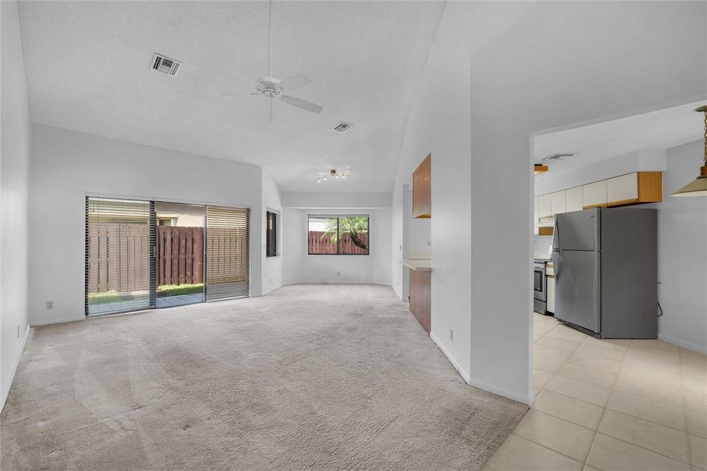 Photo of 9364 Chelsea Dr N, Plantation, FL 33324 (MLS # F10529617)