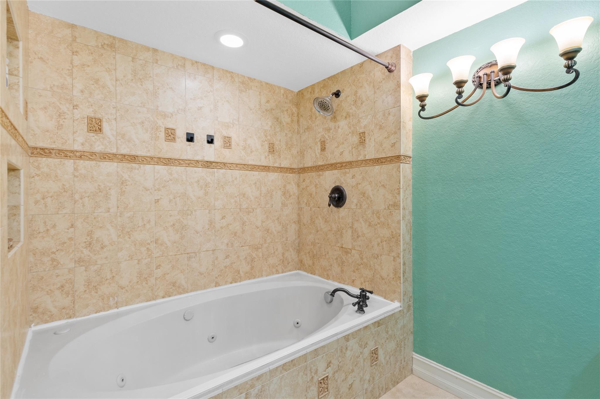 Regency Tower - Residential