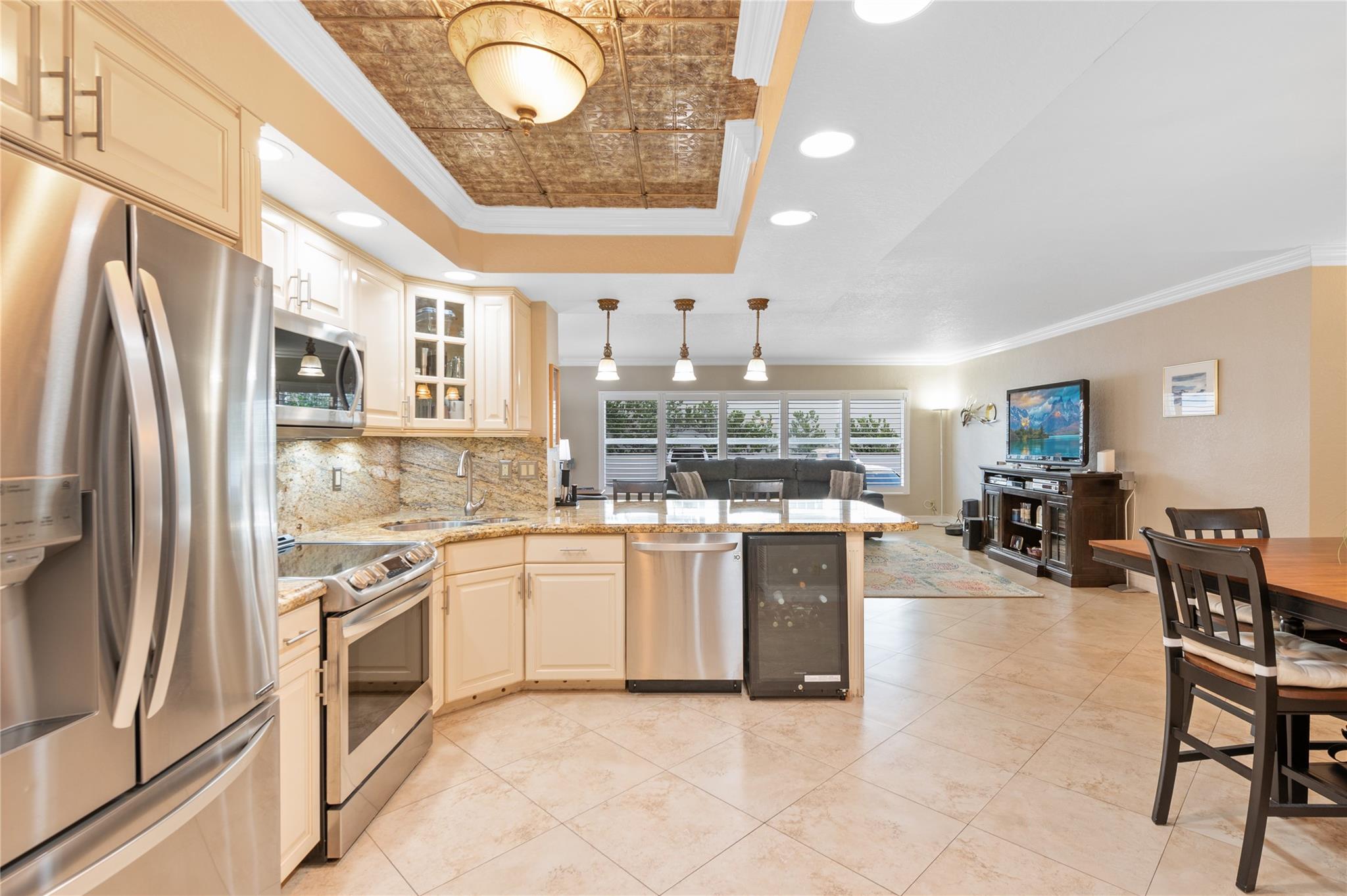 Regency Tower - Residential