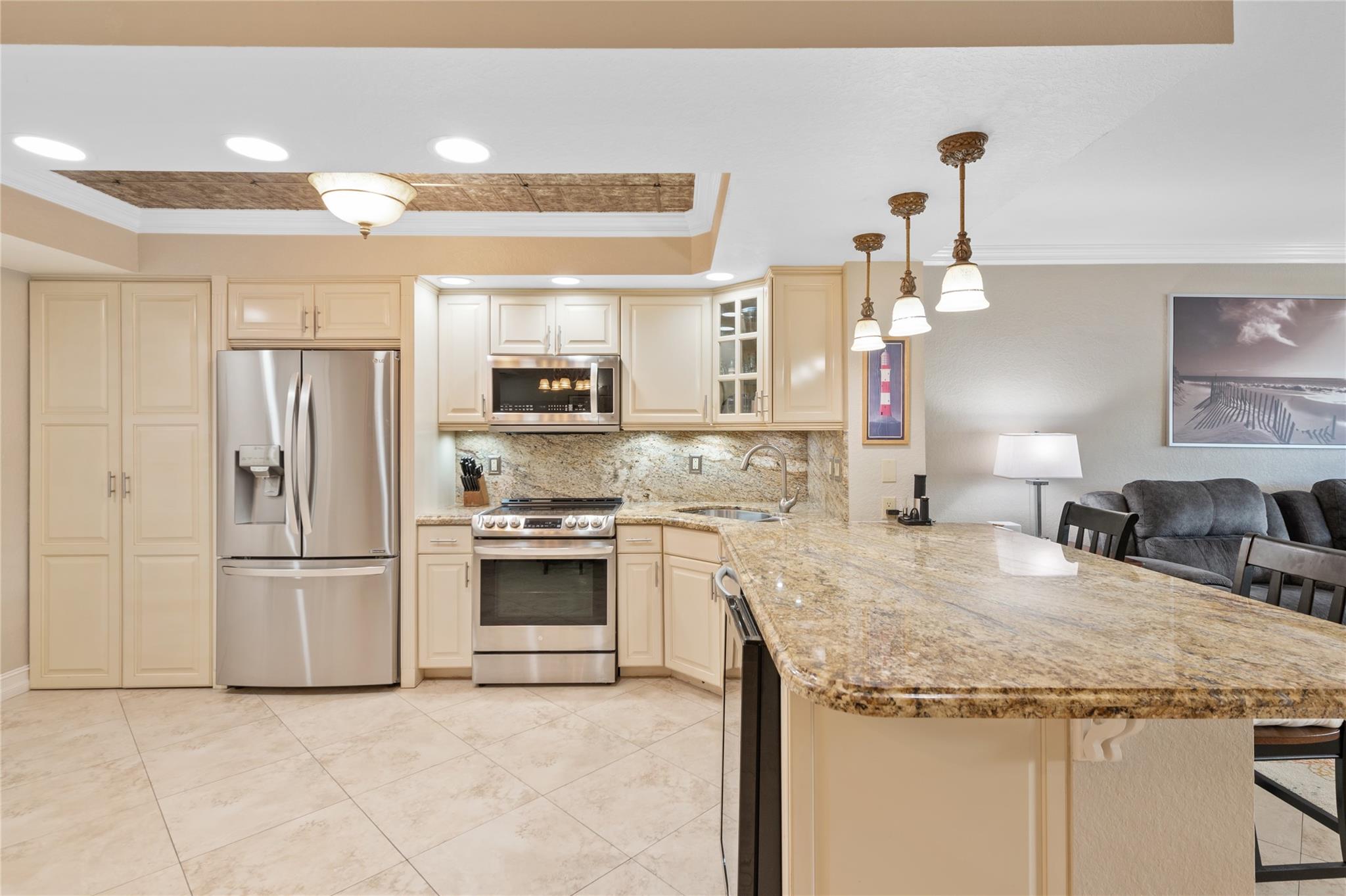 Regency Tower - Residential