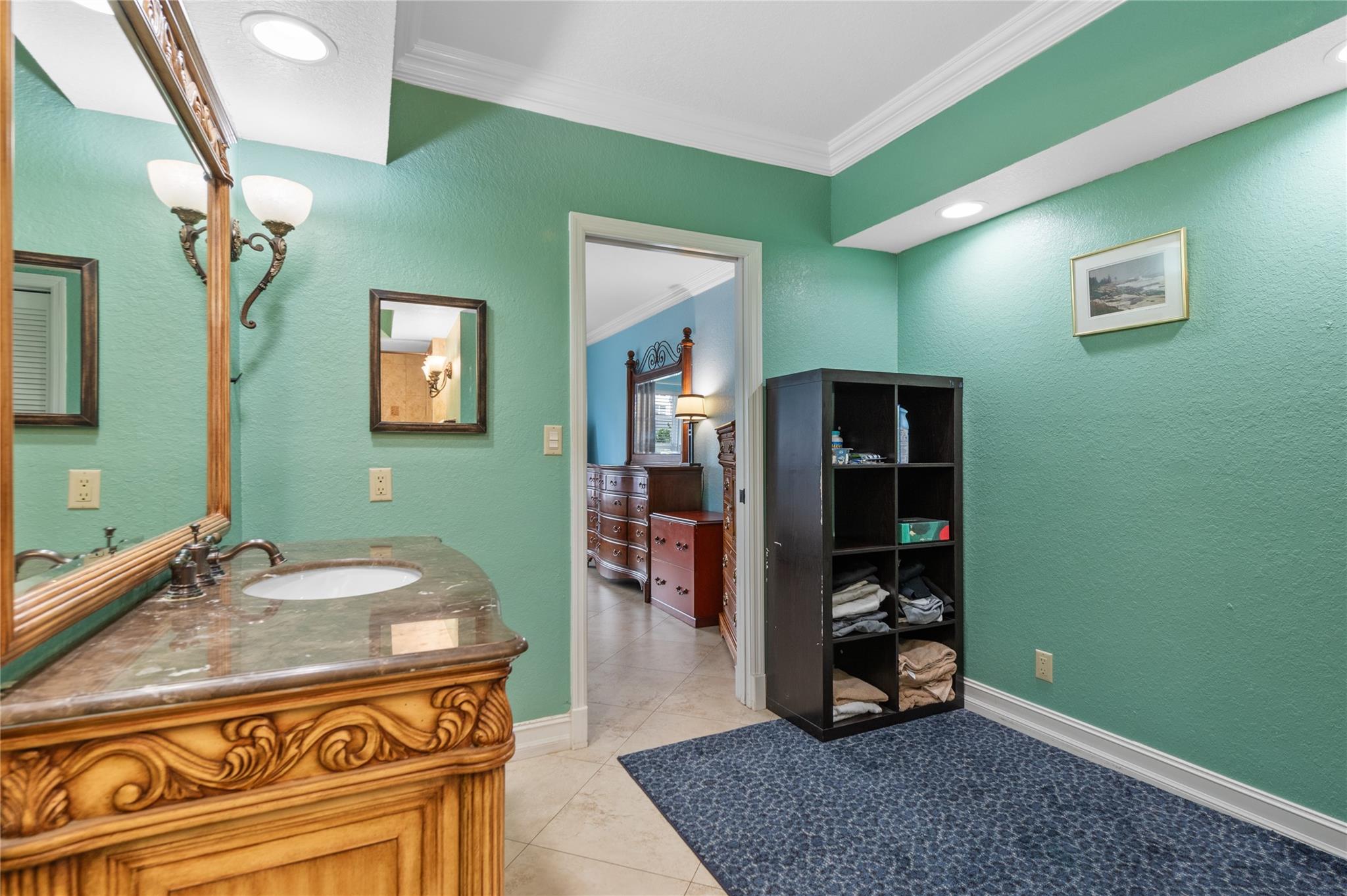 Regency Tower - Residential