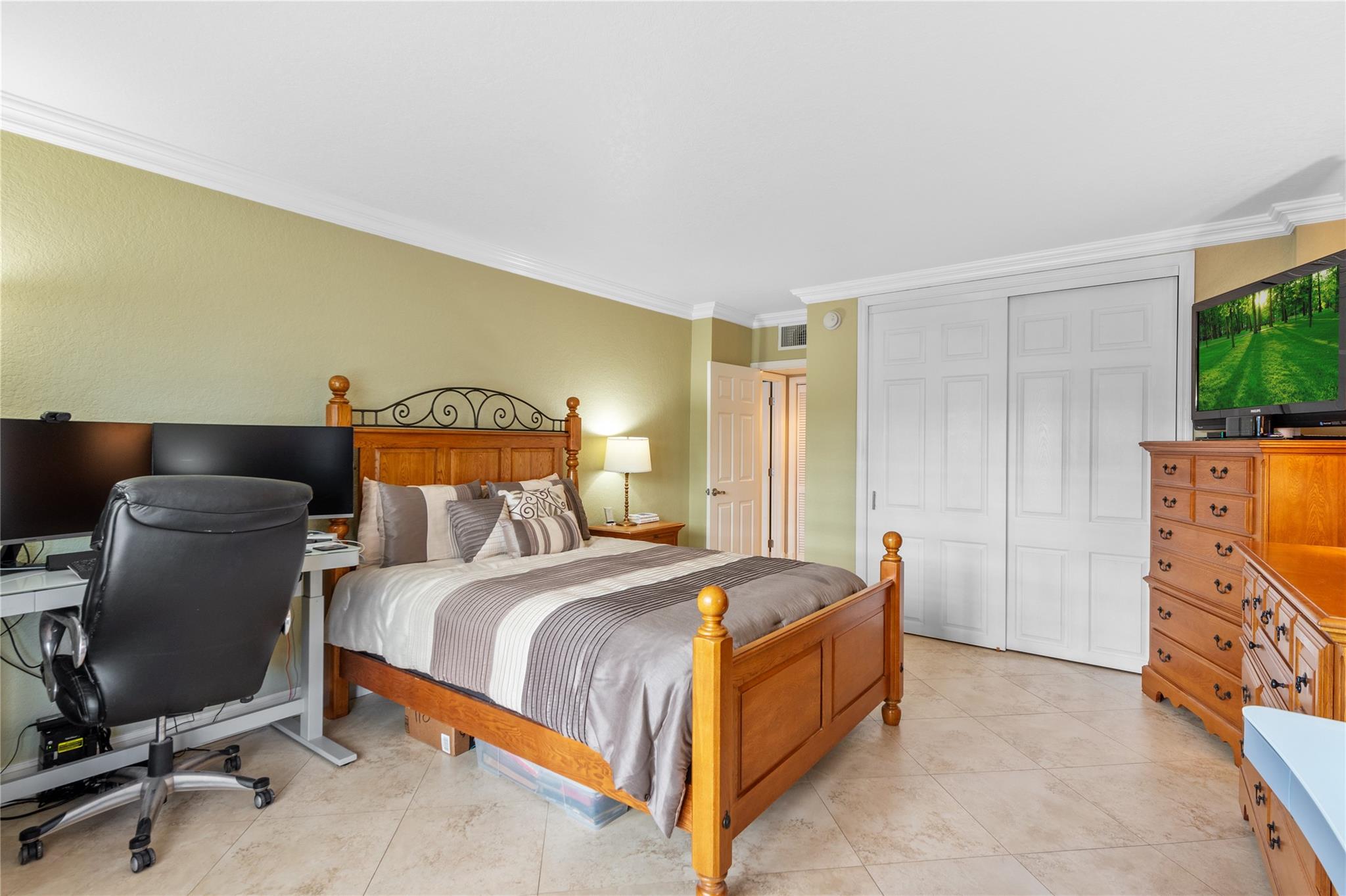 Regency Tower - Residential