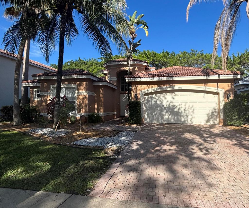 Photo of 9722 Napoli Woods Lane, Delray Beach, FL 33446 (MLS # R11088493)