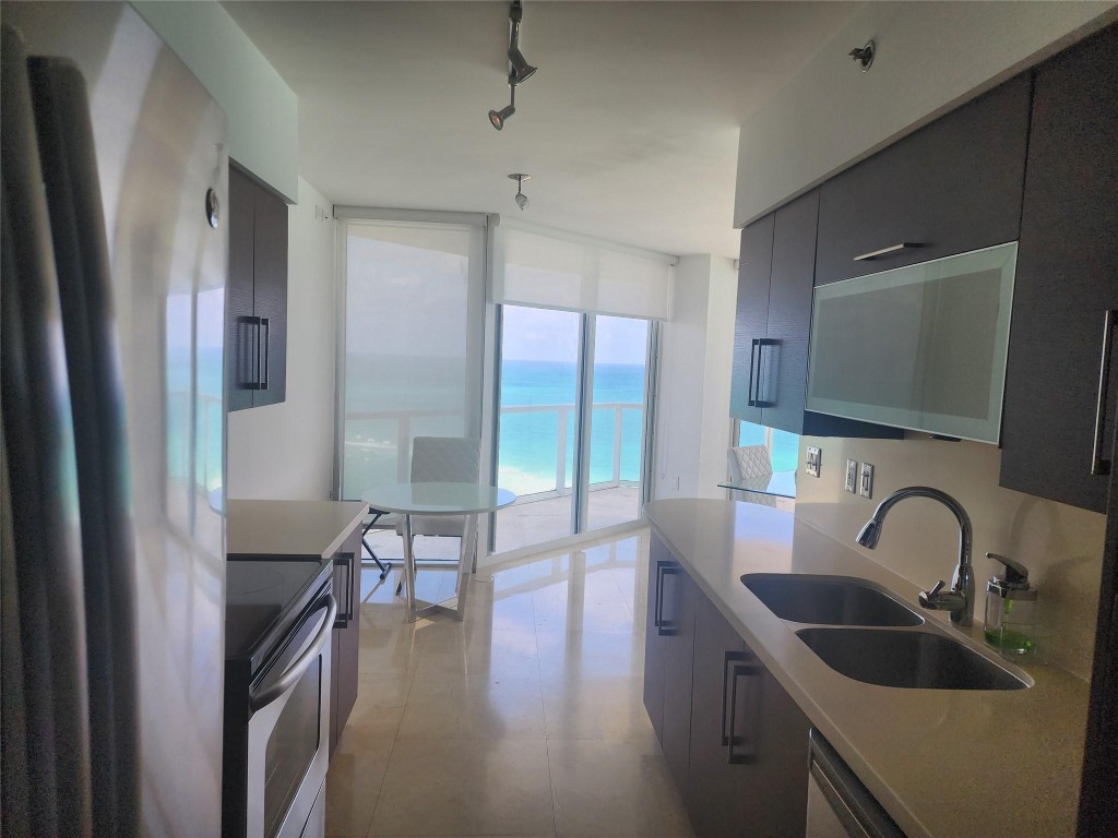 7330 Ocean Terrace 22-B