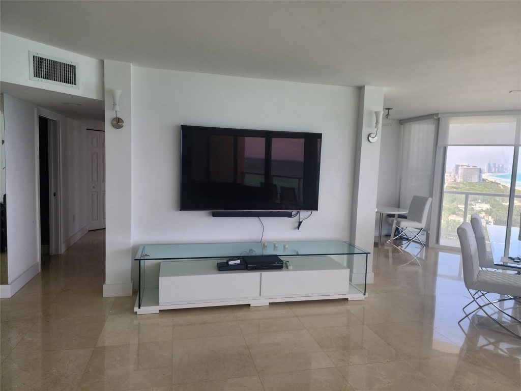 7330 Ocean Terrace 22-B