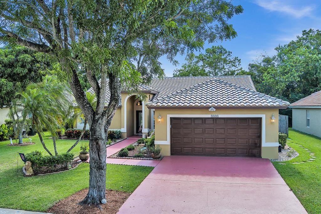 Photo of 7331 NW 44th Lane Ln, Coconut Creek, FL 33073 (MLS # R10819966)