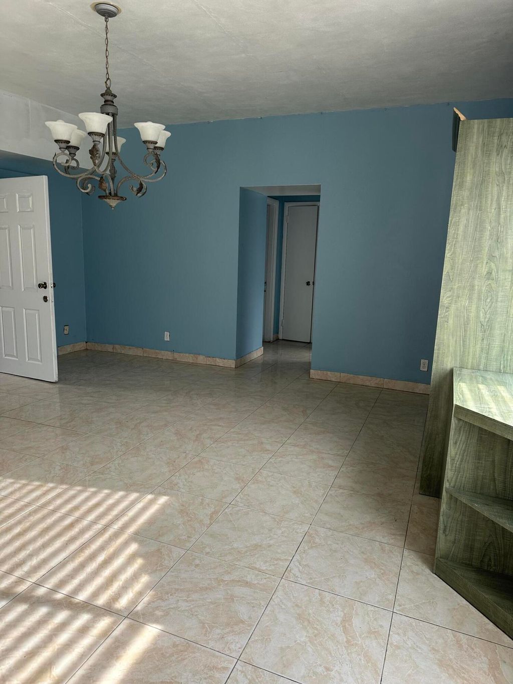 Photo of 2202 NE 3rd Street, Boynton Beach, FL 33435 (MLS # B26035170)