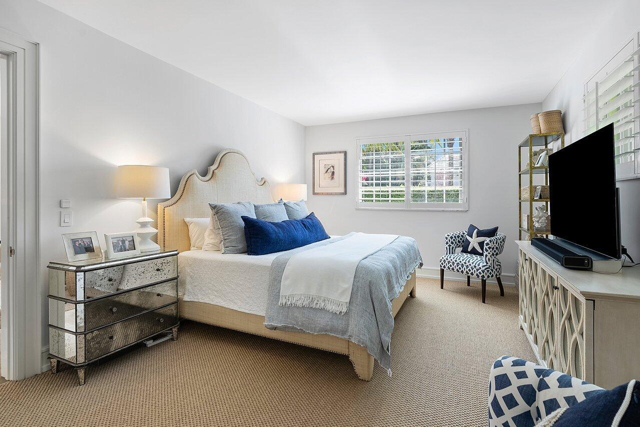 CHALET BY THE OCEAN CONDO - Residential