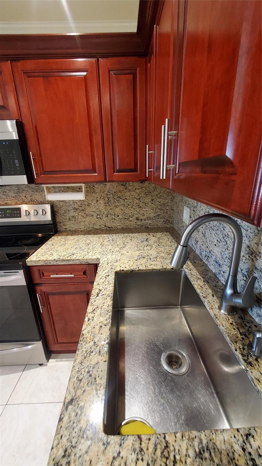 ISLES OF TAMARAC - Residential