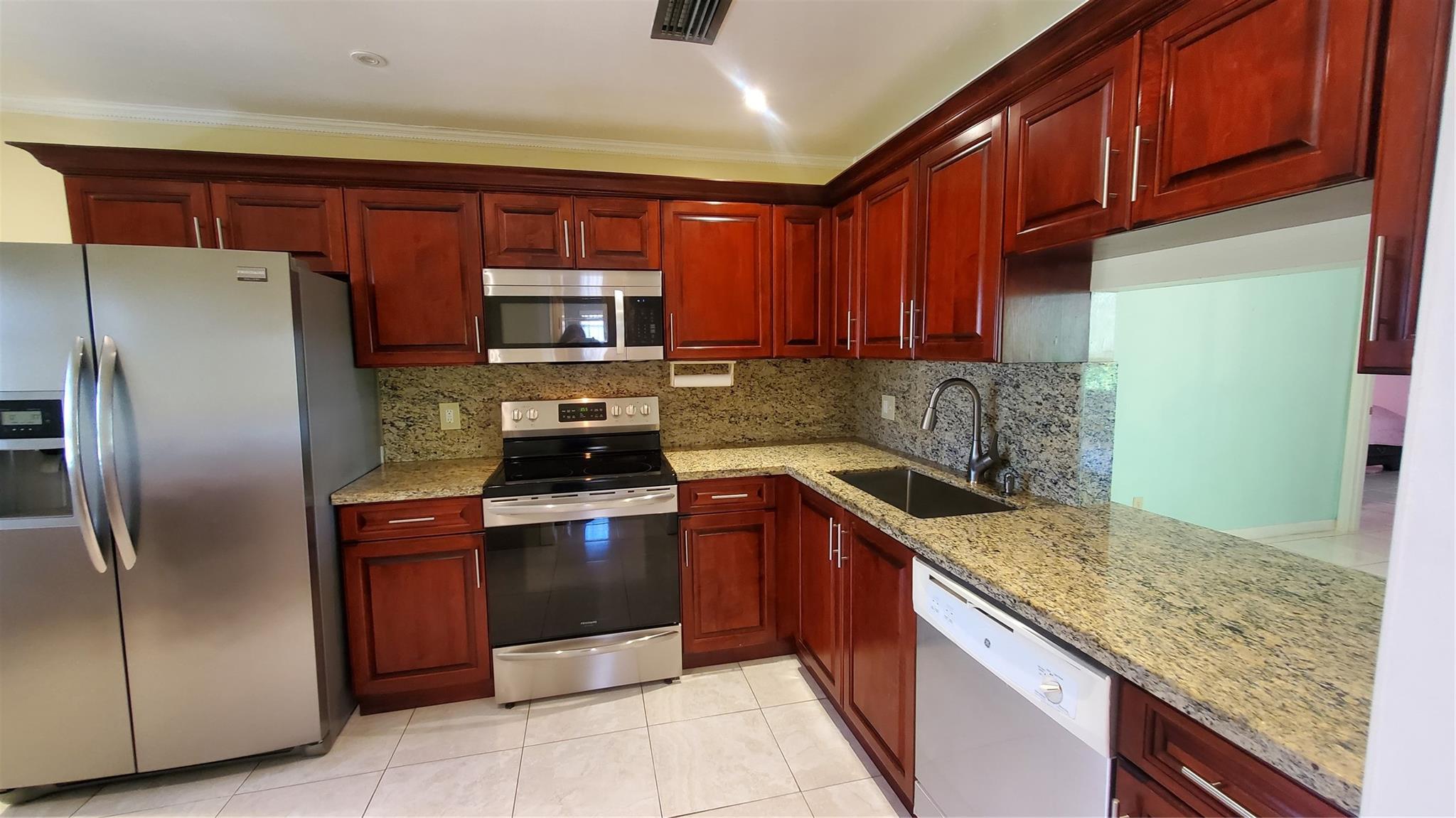 ISLES OF TAMARAC - Residential