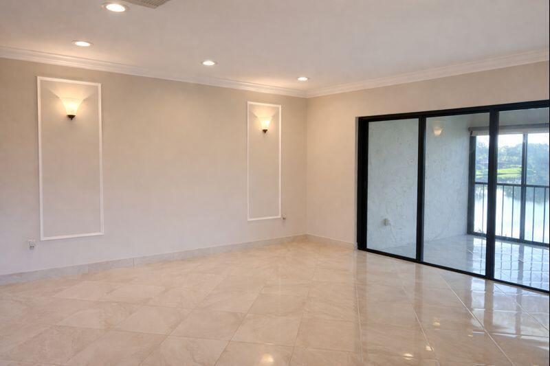 GLADES OF BOCA LAGO CONDO - Residential