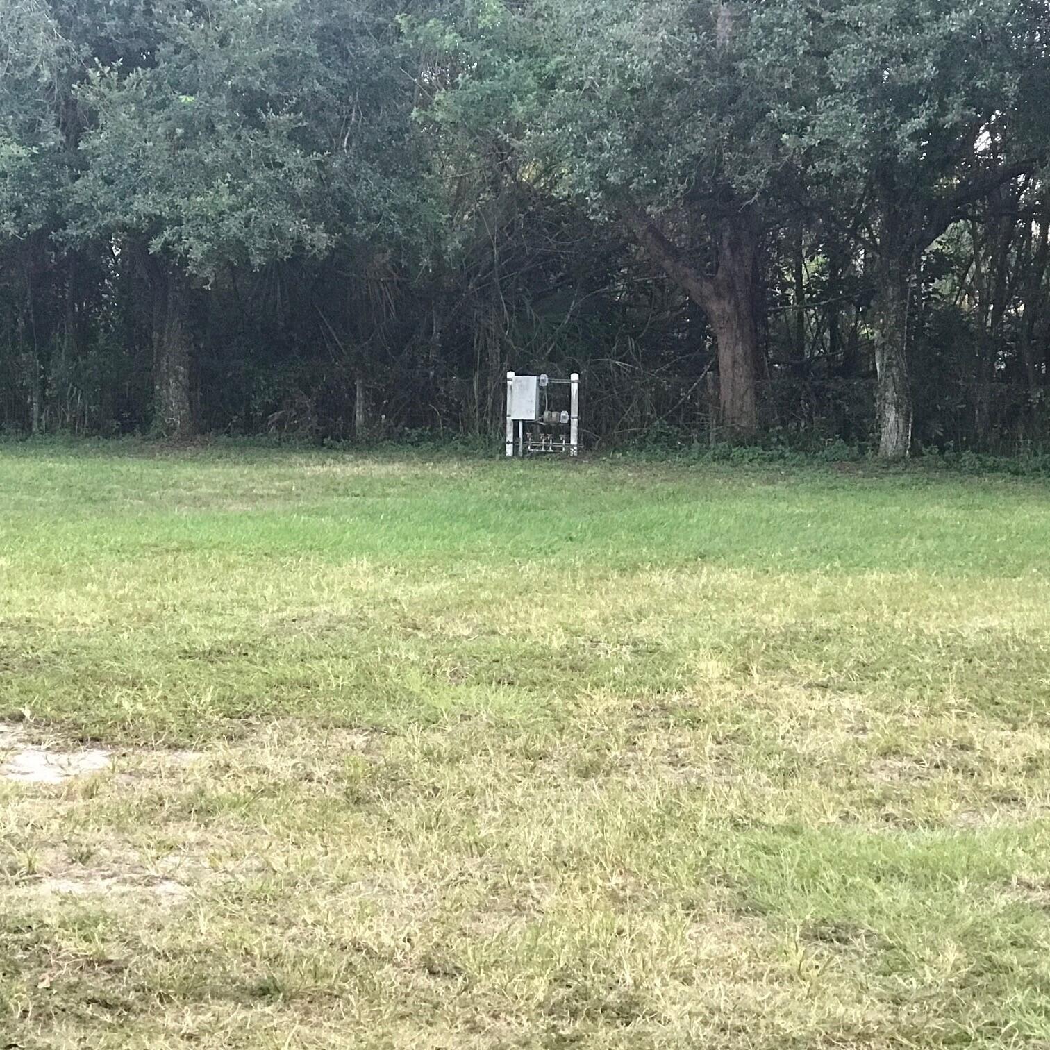 LOXAHATCHEE GROVES - Residential Lease