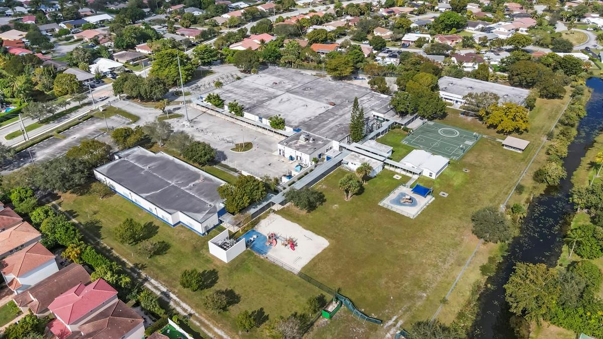 LA PLACIDA - Residential