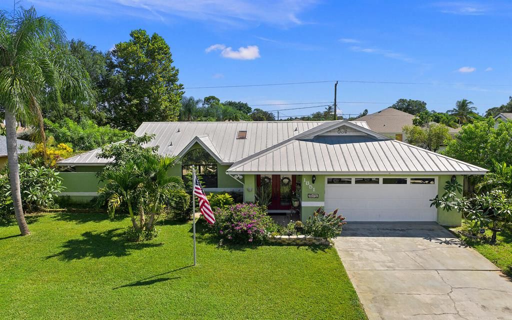 Photo of 1851 SE Camden Street, Port Saint Lucie, FL 34952 (MLS # R10749793)