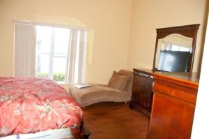 Victoria Grove/Anthony Gr - Residential Lease