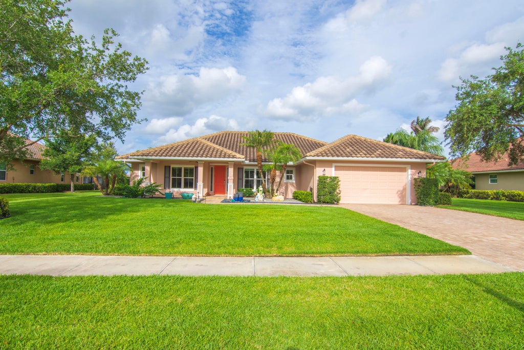 Photo of 470 Pittman Avenue, Vero Beach, FL 32968 (MLS # B26038015)