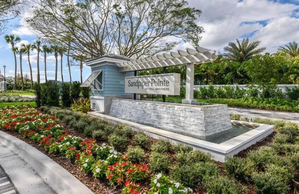 Photo of 552 Sanderling Circle, Deerfield Beach, FL 33442 (MLS # B26038725)