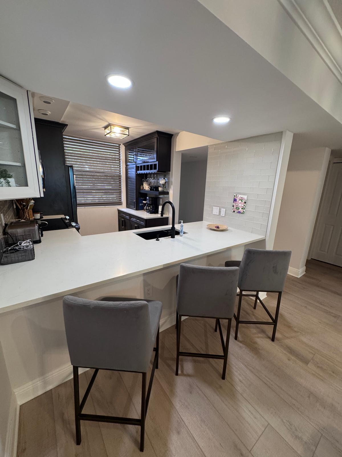 WHITEHALL CONDO OF THE LANDS OF THE PRESIDENT - Residential