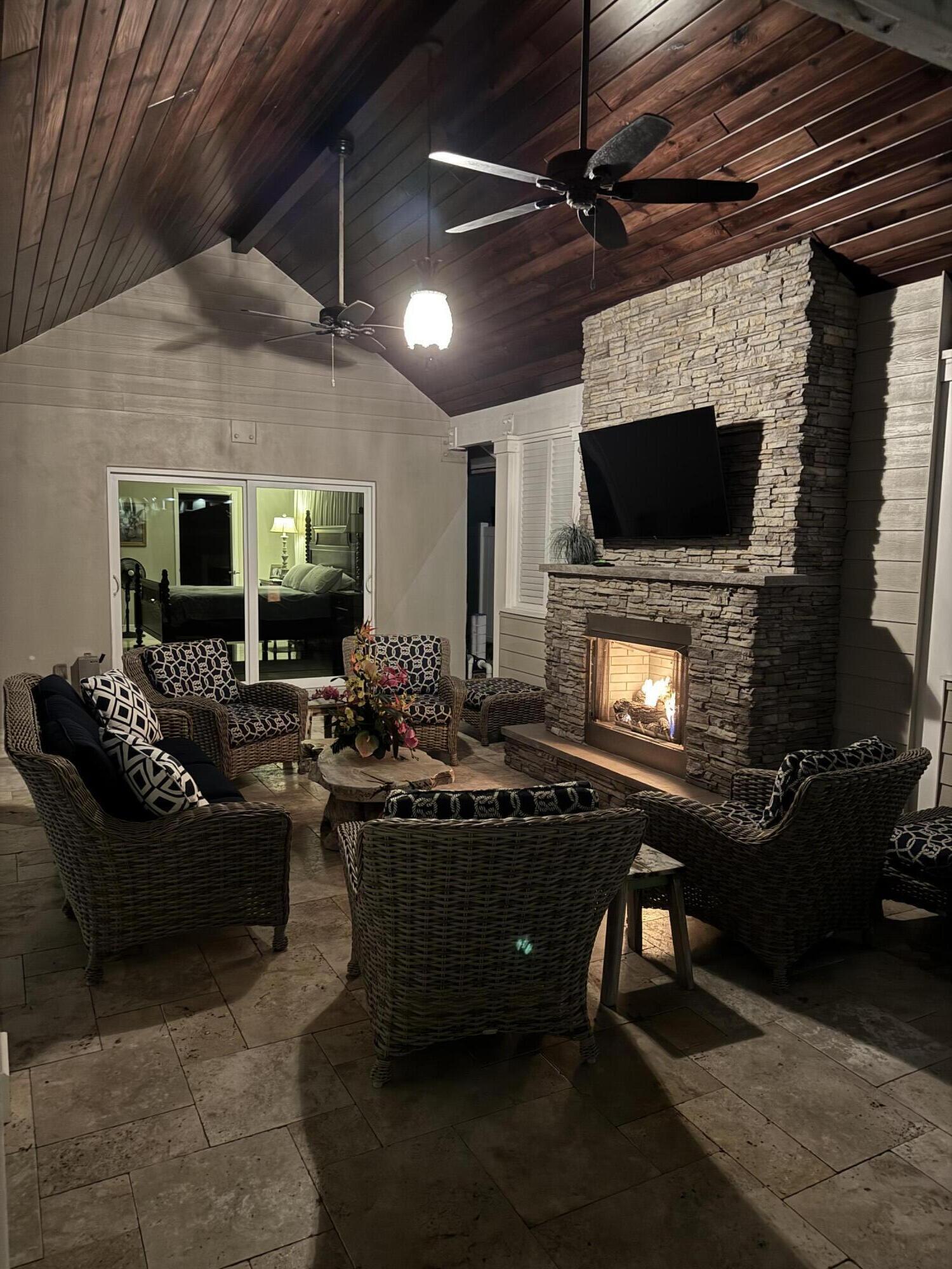 LANDINGS FIRST SEC - Residential