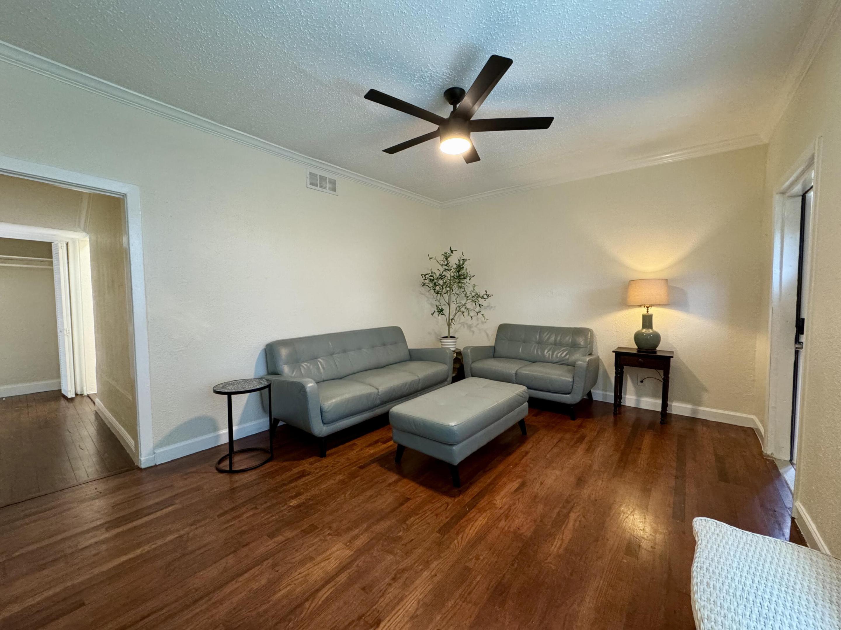 415 31st Street 1-6