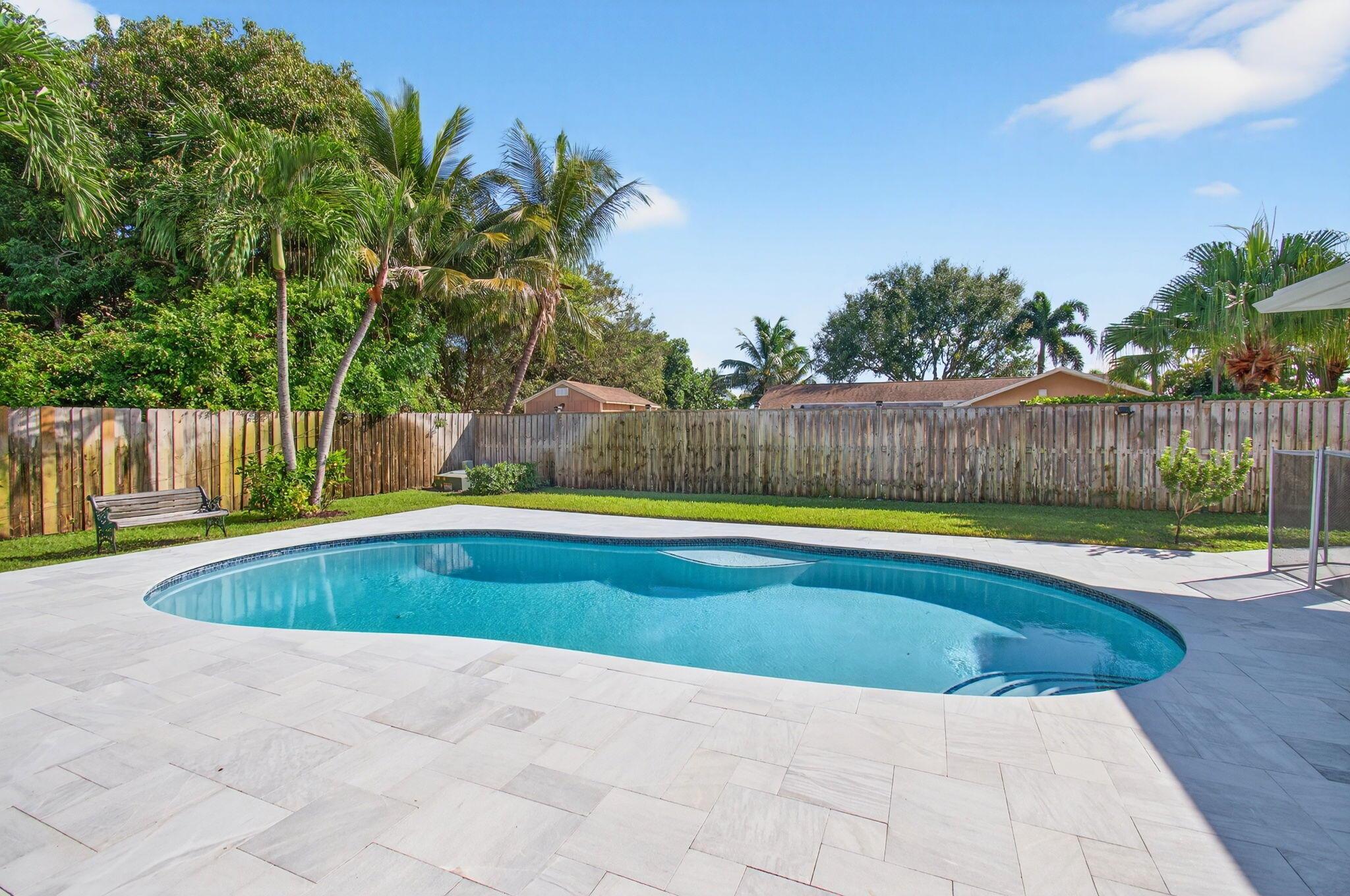 FLA MANGO ESTATES AS - Residential