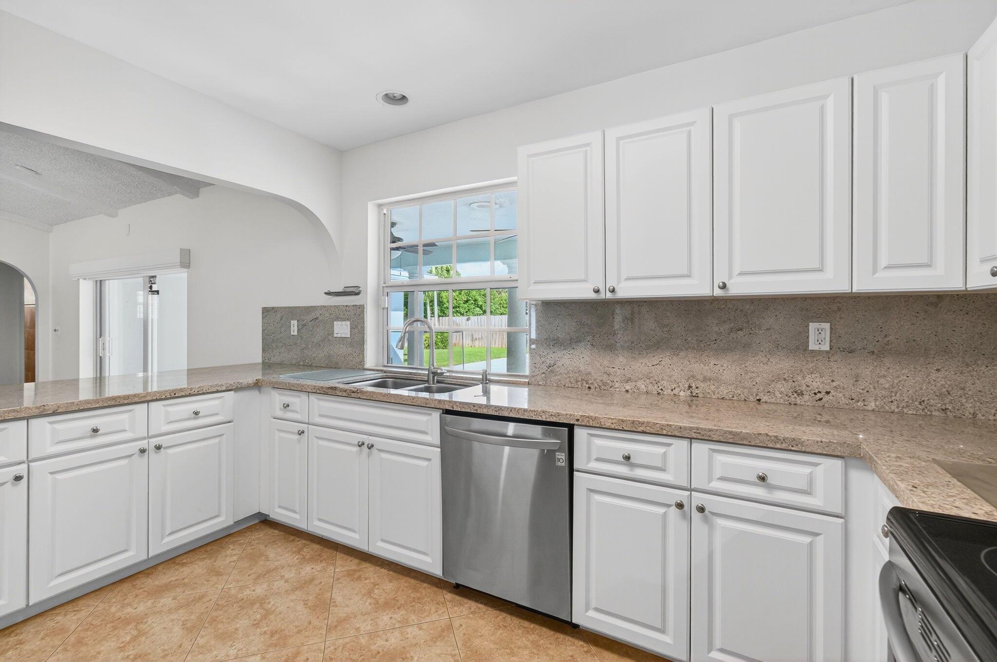 FLA MANGO ESTATES AS - Residential