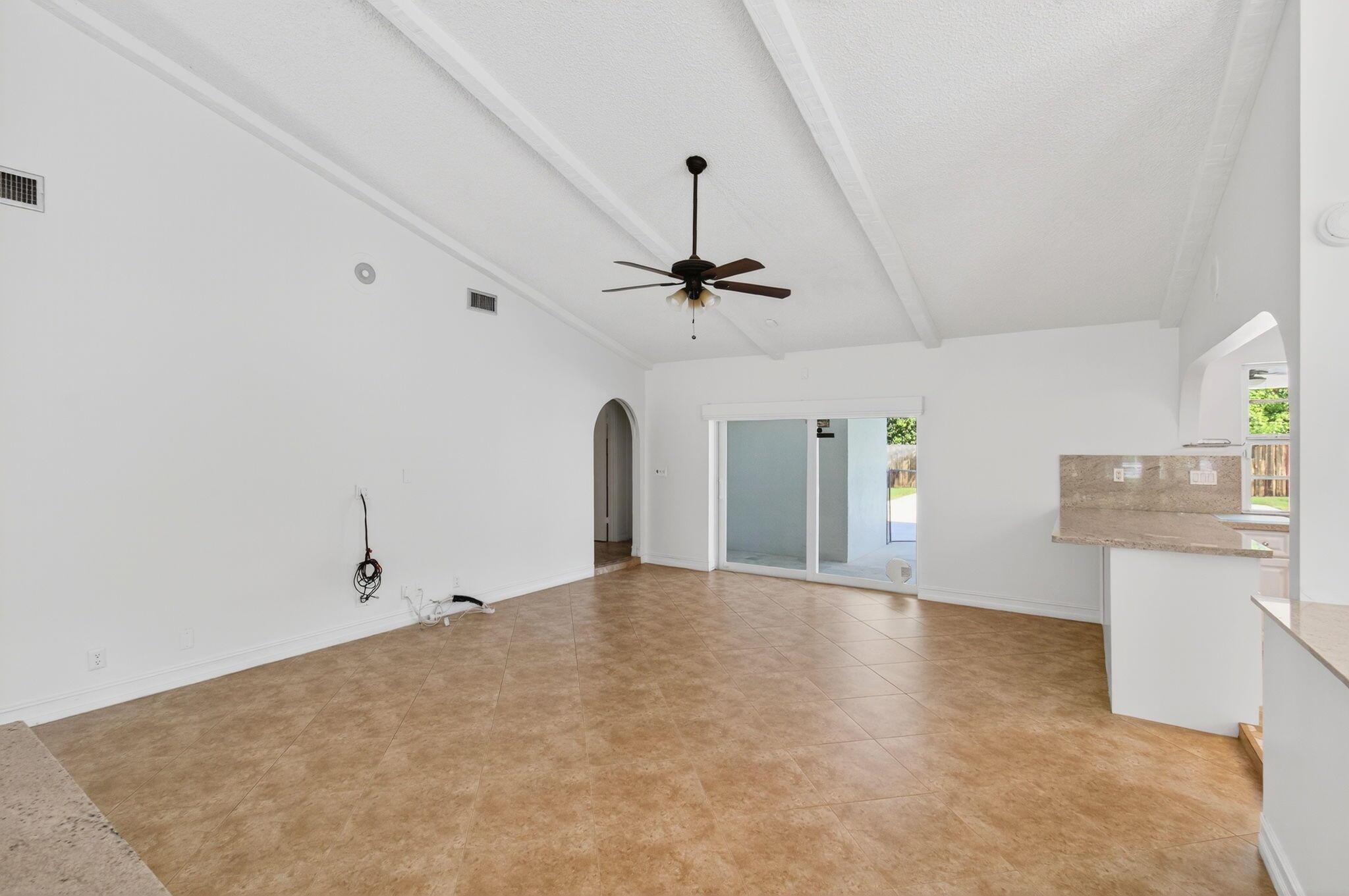 FLA MANGO ESTATES AS - Residential