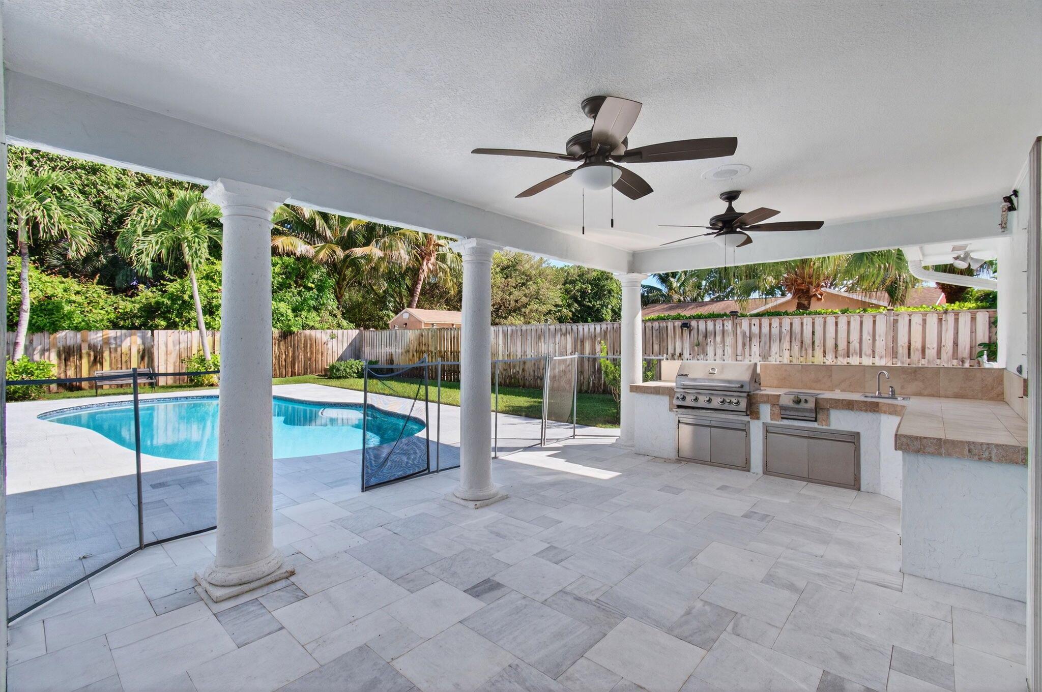 FLA MANGO ESTATES AS - Residential
