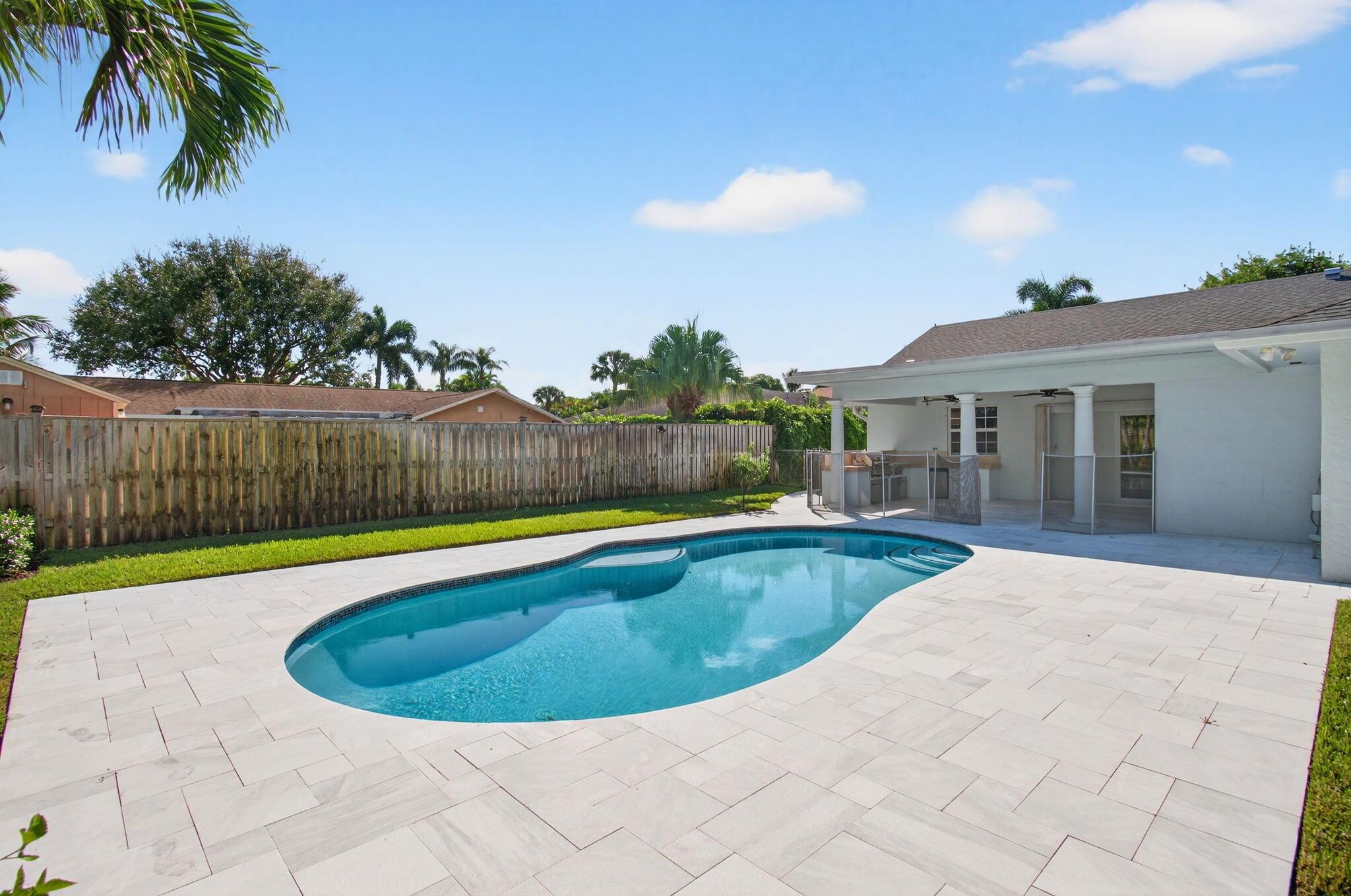 FLA MANGO ESTATES AS - Residential
