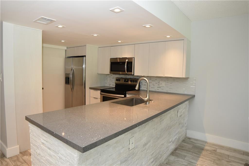 PALM-AIRE - Residential