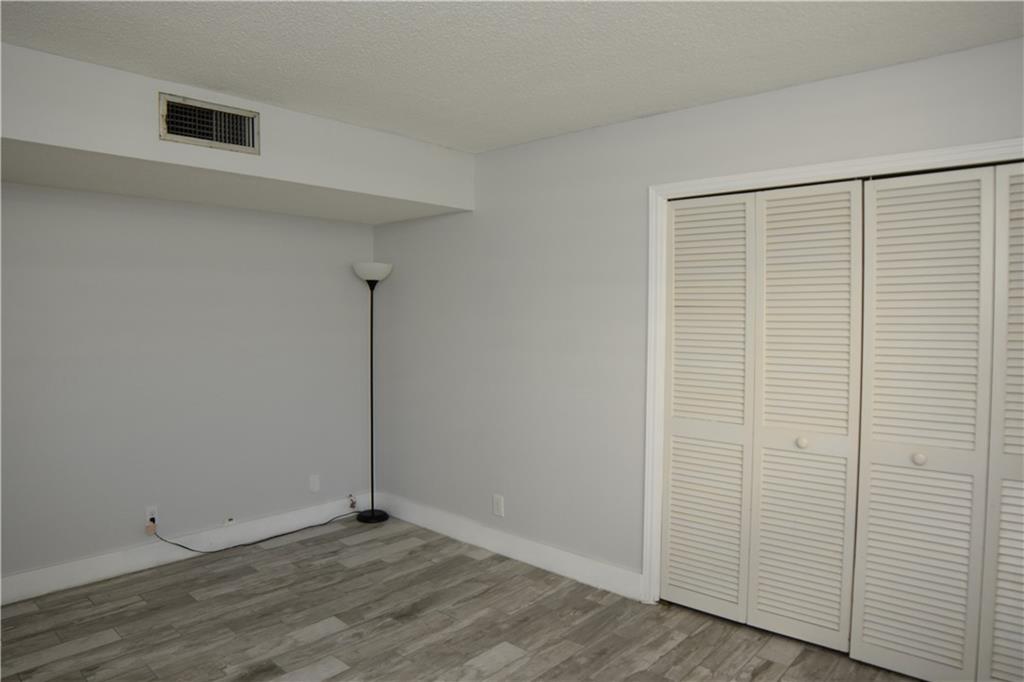 PALM-AIRE - Residential