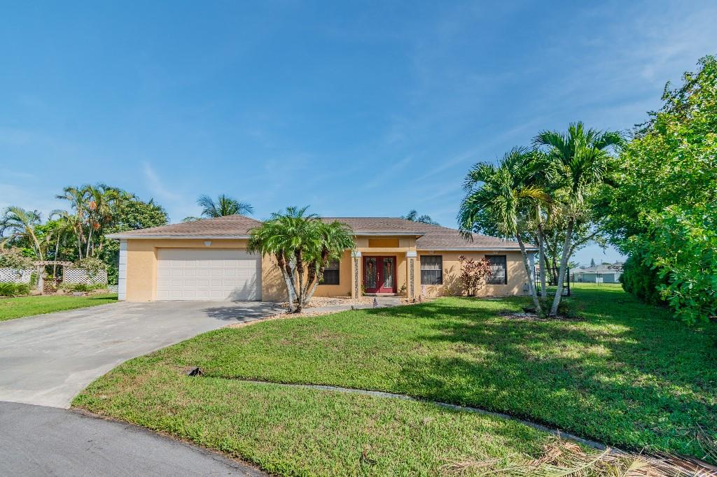 Photo of 2511 SE Angus Ct, Port Saint Lucie, FL 34952 (MLS # F10298580)