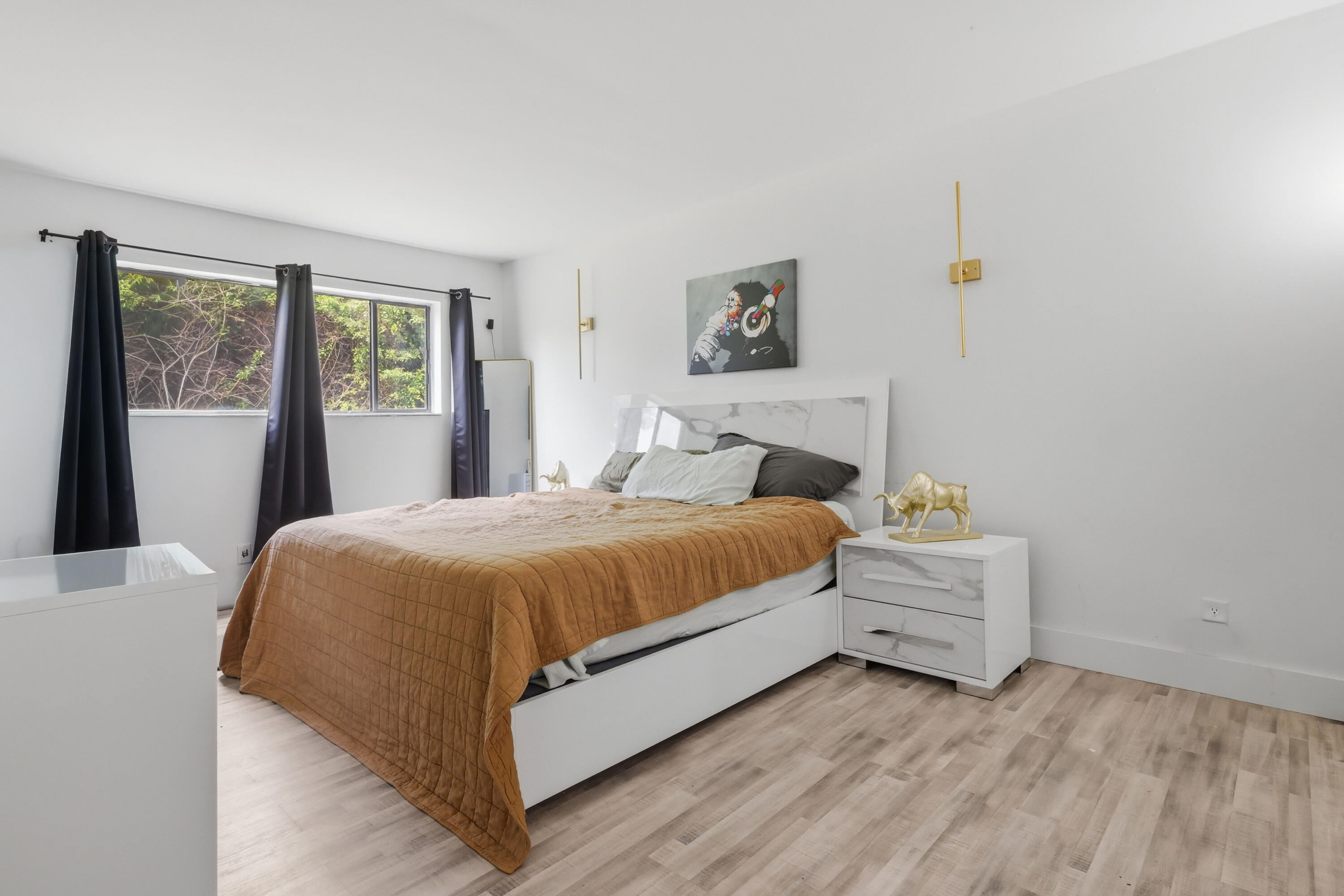TIVOLI TRACE CONDO NO 7 - Residential