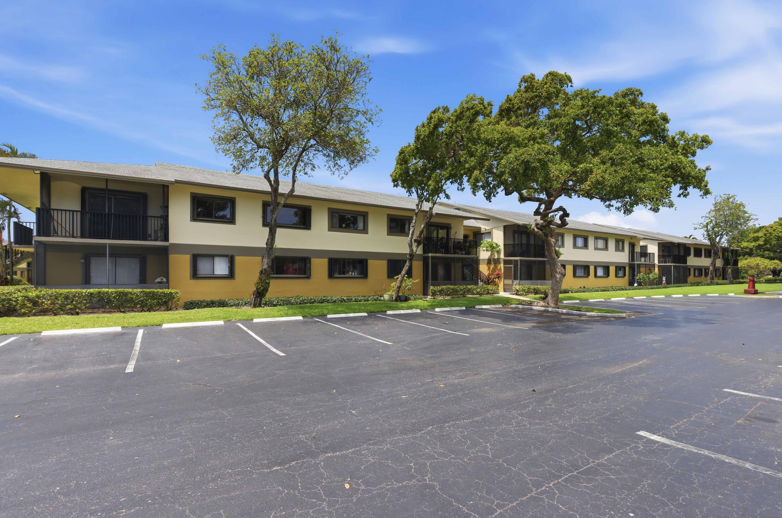 TIVOLI TRACE CONDO NO 7 - Residential
