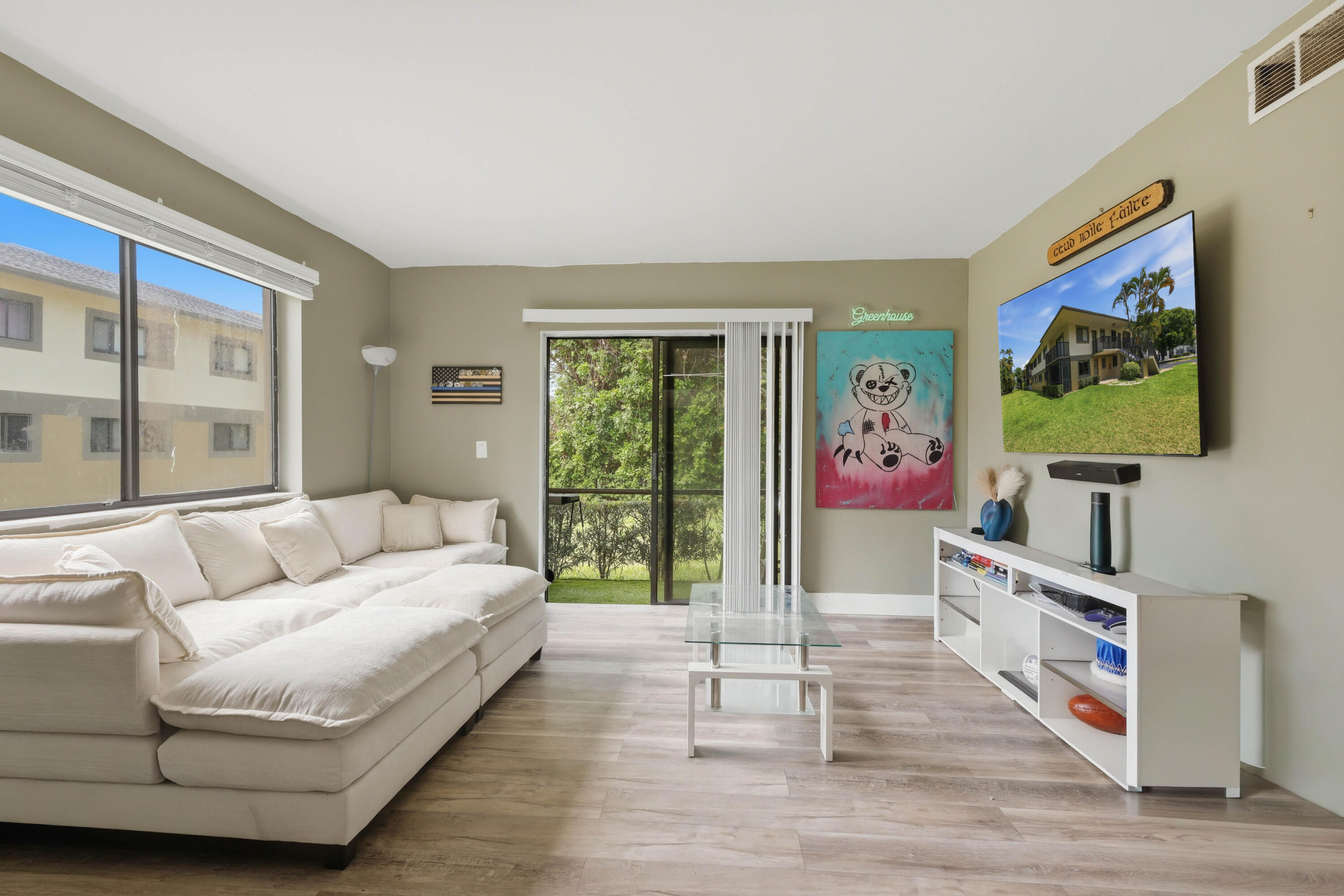 TIVOLI TRACE CONDO NO 7 - Residential