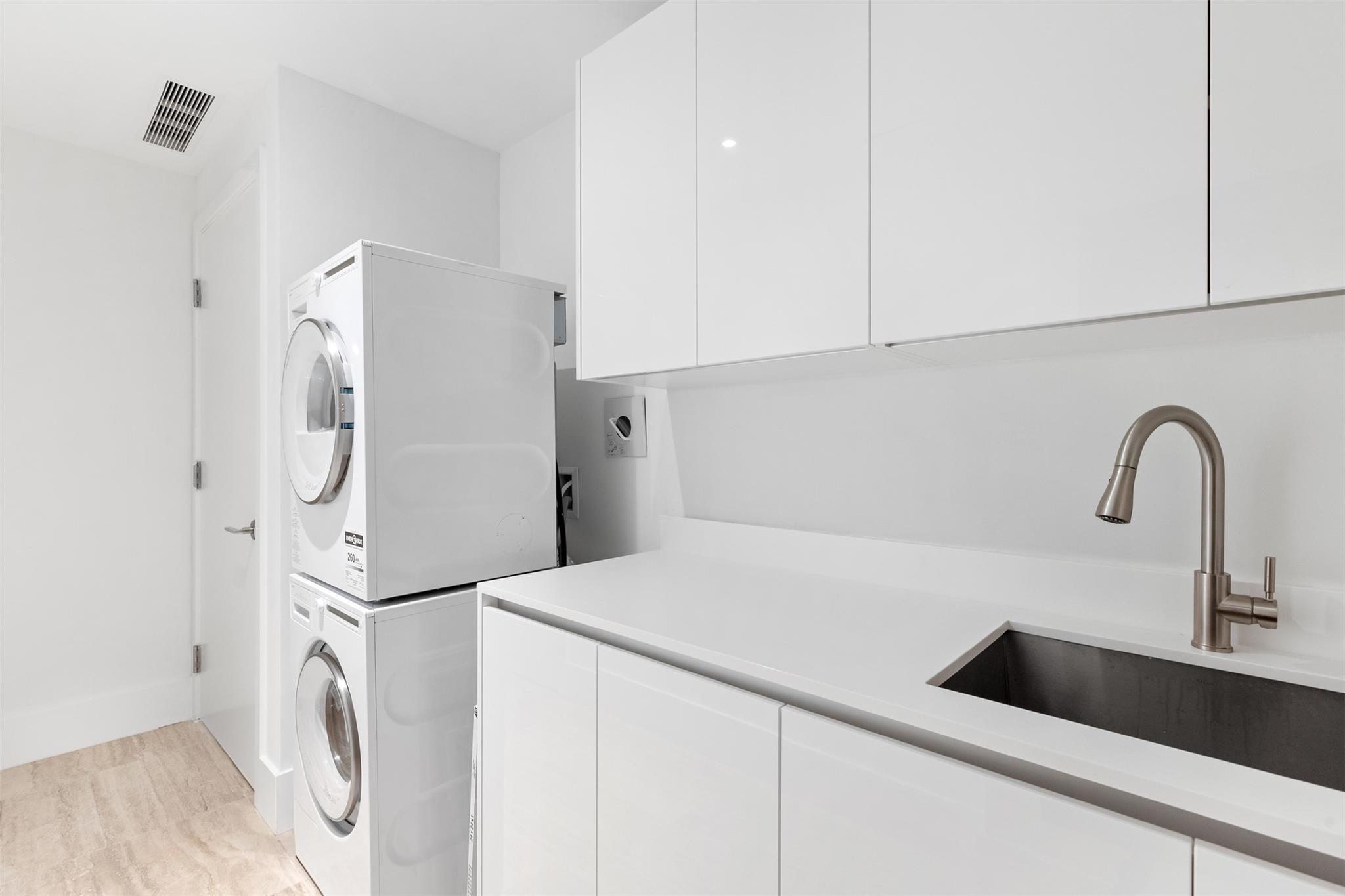 Four Seasons - Residential