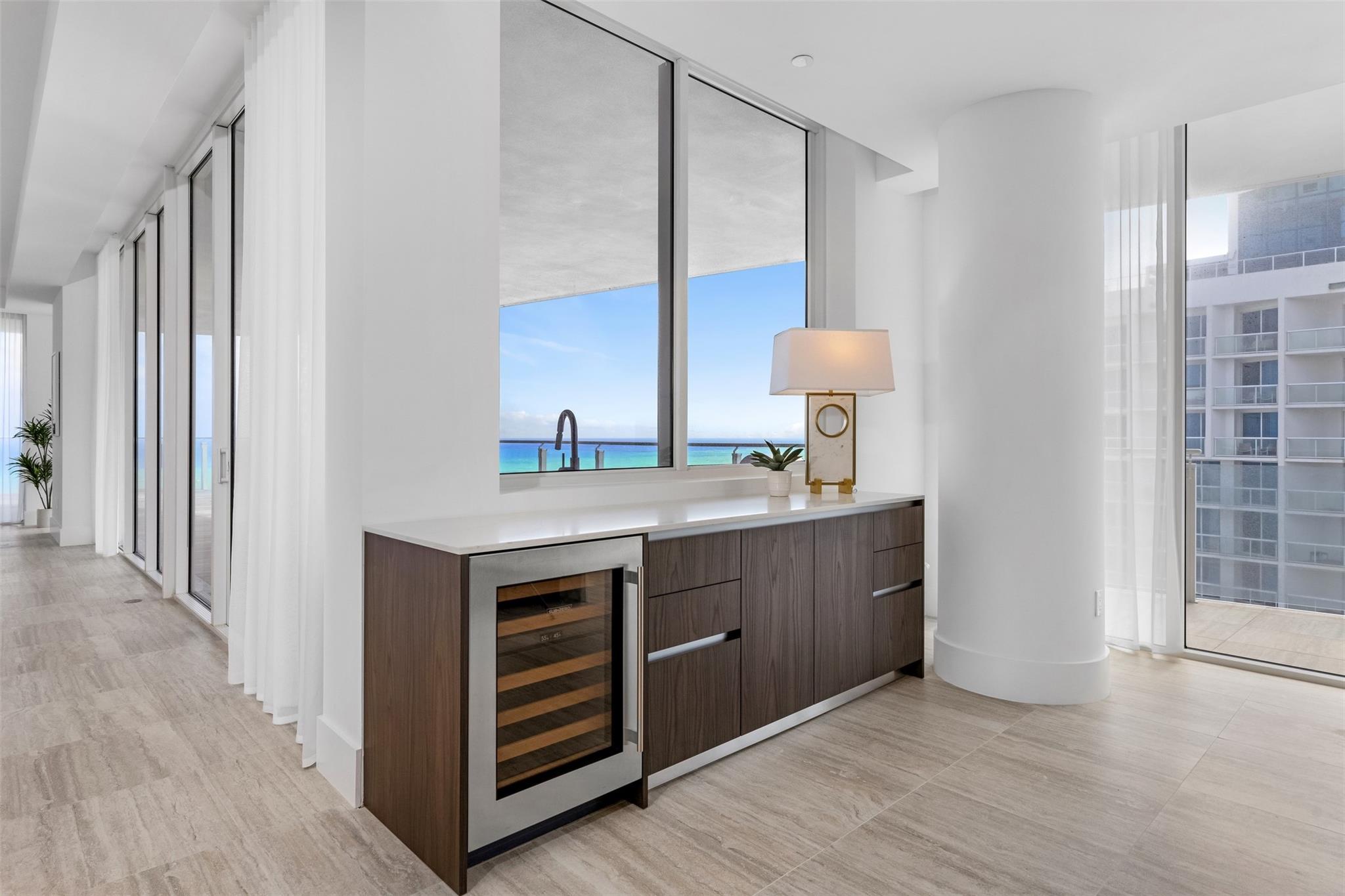 Four Seasons - Residential