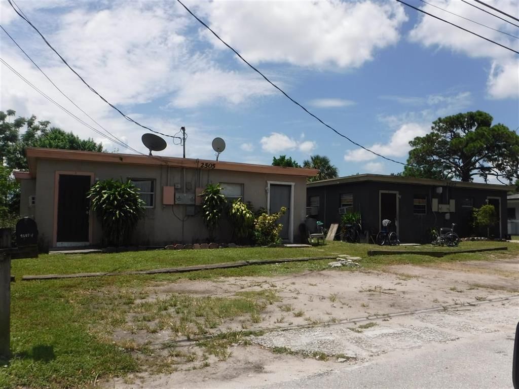 Photo of 2507 Ave R #A, Fort Pierce, FL 34947 (MLS # R10757302)