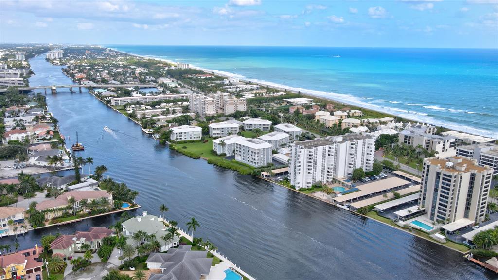 Coastal House - Residential