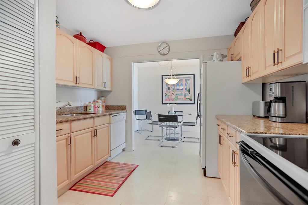 Coastal House - Residential