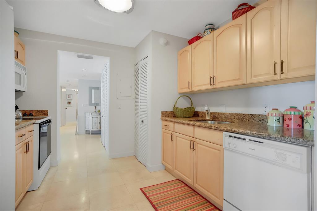 Coastal House - Residential