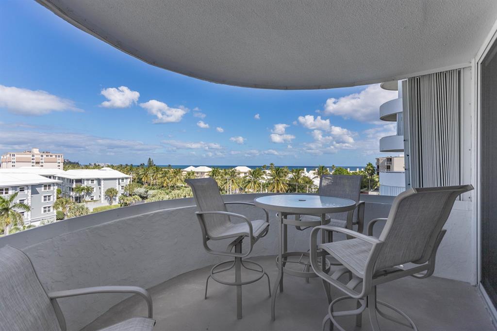 Coastal House - Residential