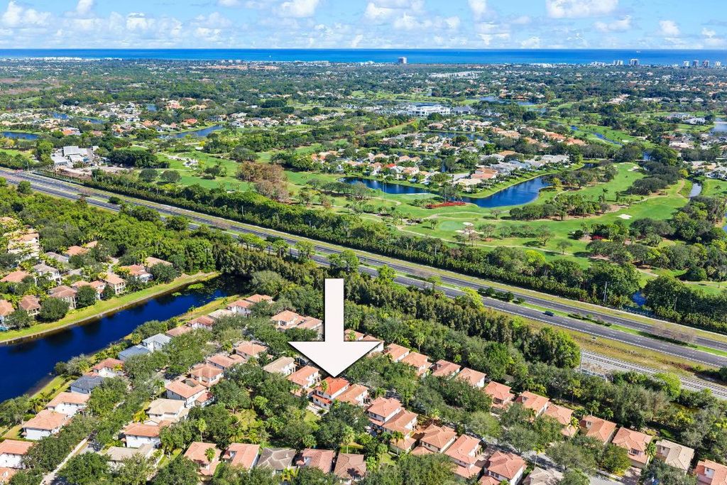 Photo of 622 Castle Drive, Palm Beach Gardens, FL 33410 (MLS # R11156775)