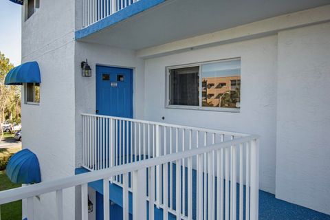 Tiny photo for 4734 Lucerne Lakes Boulevard E #301, Lake Worth, FL 33467 (MLS # B26007760)