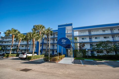 Photo of 4734 Lucerne Lakes Boulevard E #301, Lake Worth, FL 33467 (MLS # B26007760)