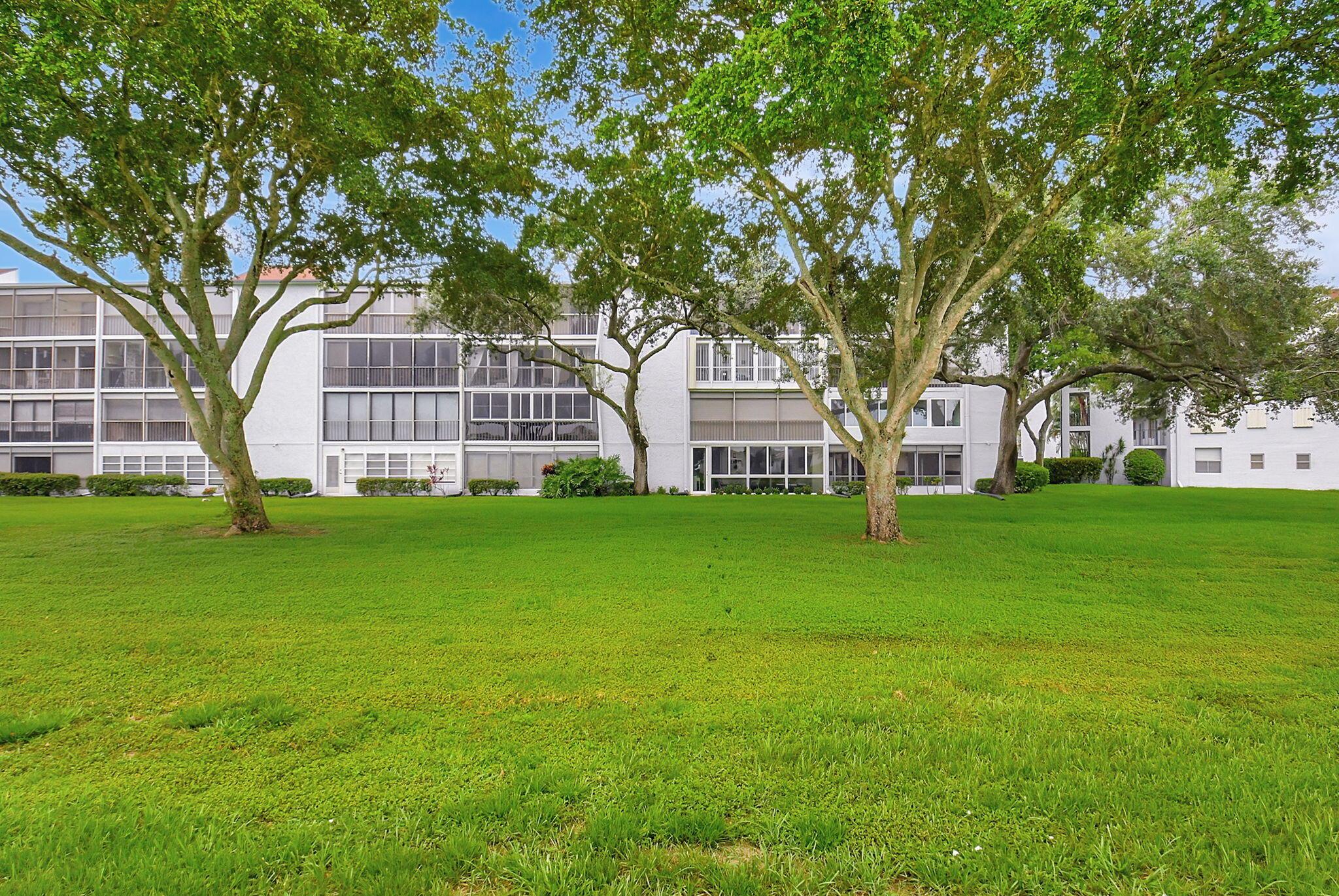 VILLAGES OF ORIOLE DEAUVILLE CONDO - Residential