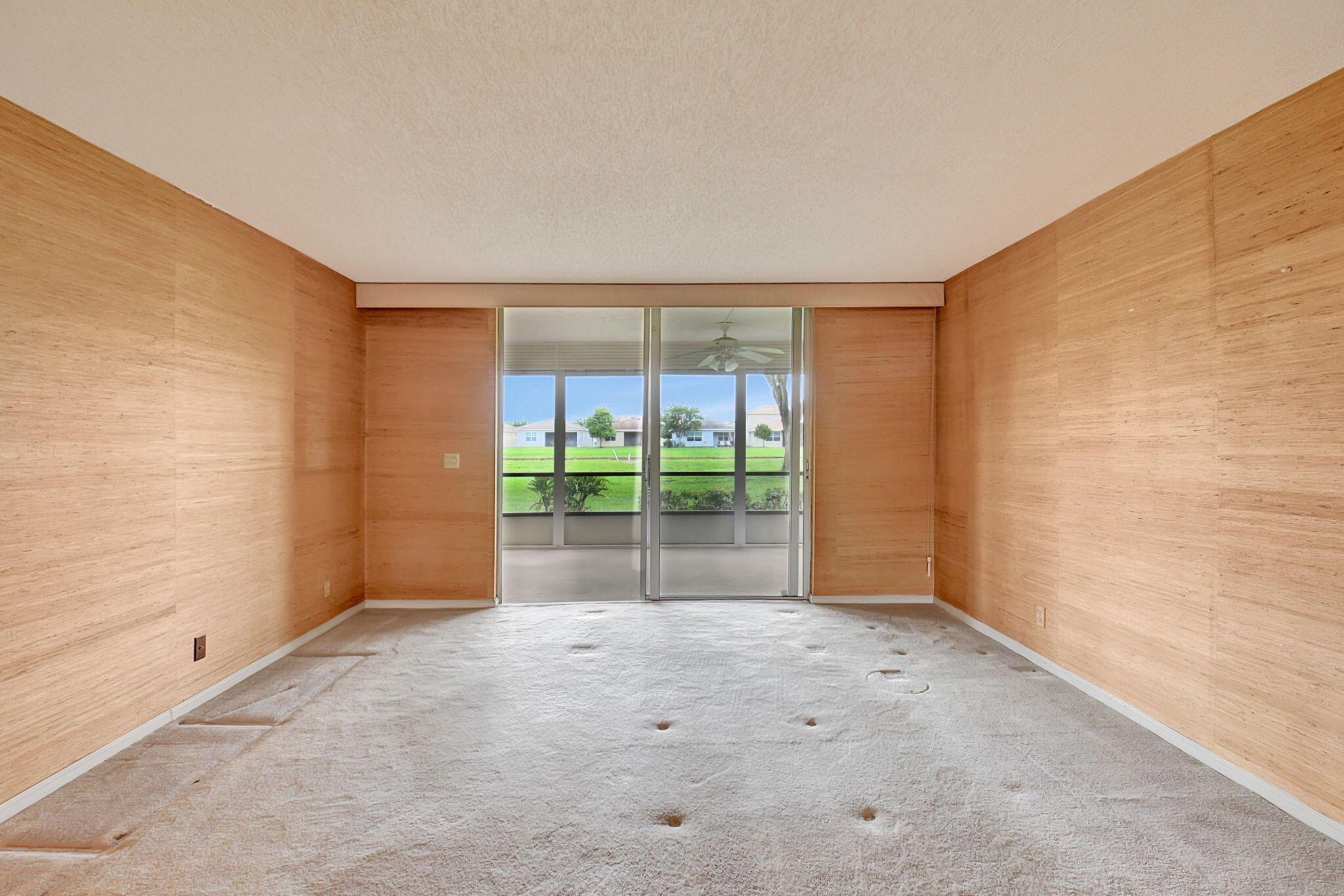 VILLAGES OF ORIOLE DEAUVILLE CONDO - Residential