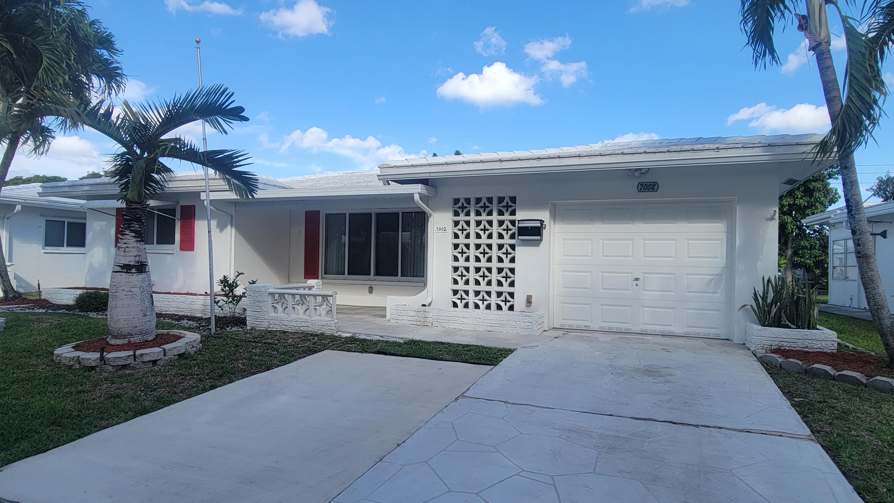 MAINLANDS OF TAMARAC LAKES - Residential Lease
